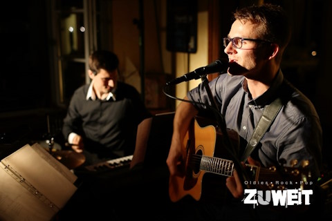 Die Band "Zuweit", Musiker · DJ's · Bands Dresden, Logo