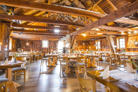 Landgasthof mit Ferienwohnungen - Topfmarktscheune, Hochzeitslocations Burkhardtsdorf, Kontaktbild